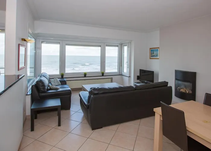 Bright With Sea View Apartmán *